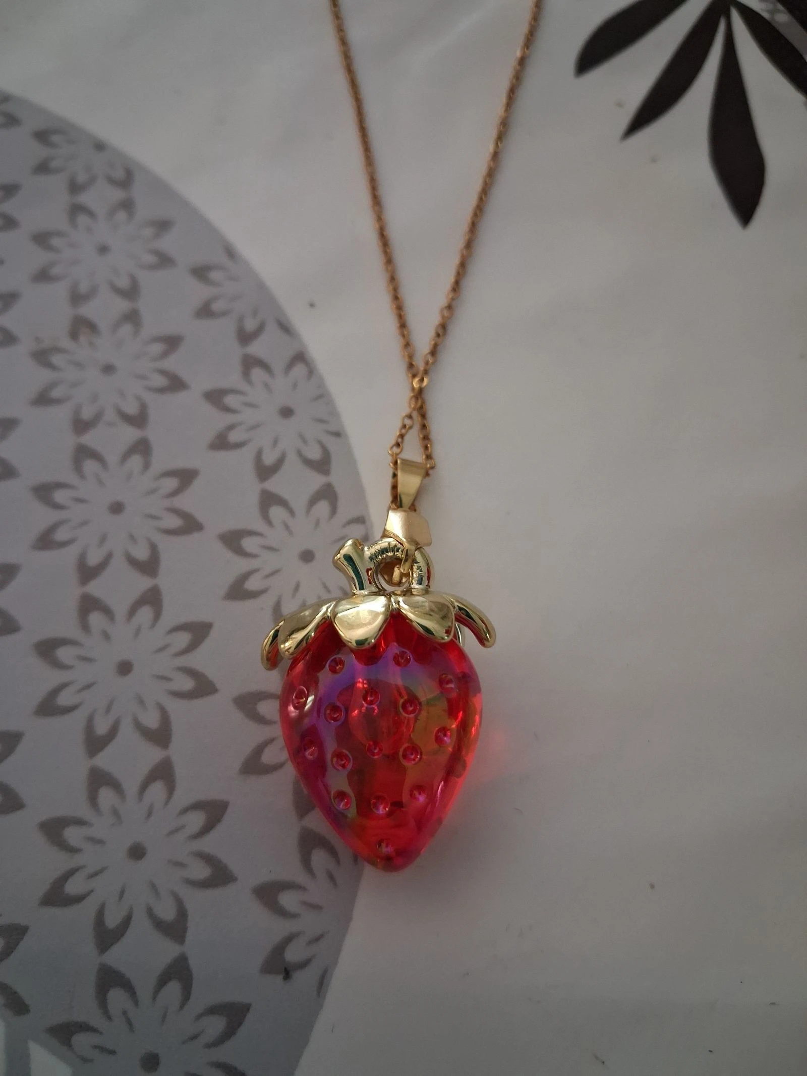 Halsketting met een stroopbesvormige hanger – photo 3